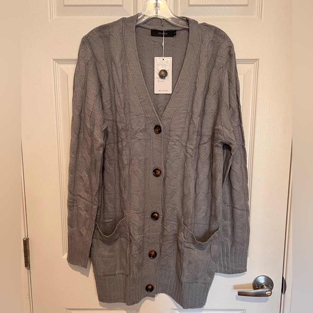NWT Zesica grey cable knit cardigan